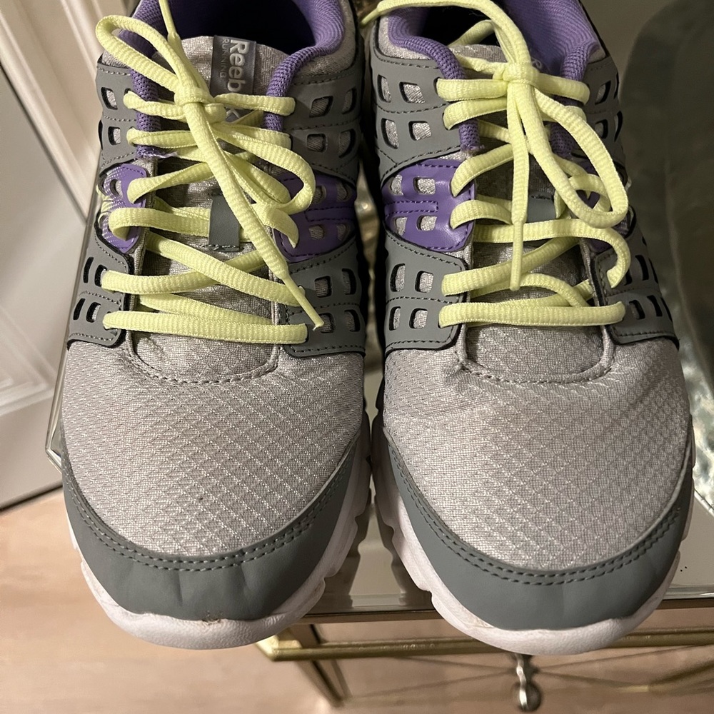 Rebook Wn’s 6 Running Memory Foam Gray Size 9 - image 5